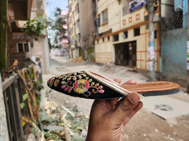 Girls%20exclusive%20Eid%20collection%20nagra%20shoes%20-%20Image%206