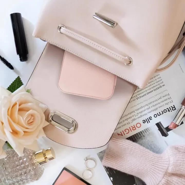 Travel%20Jewelry%20Box,%20Pink%203.9x3.9x1.9in%20PU%20Leather%20Small%20Jewelry%20Organizer%20for%20Women%20Girls%20Zipper%20Portable%20Square%20Travel%20Case%20for%20Stud%20Earrings,%20Rings,%20Necklaces,%20Bracelets%20-%20Image%203