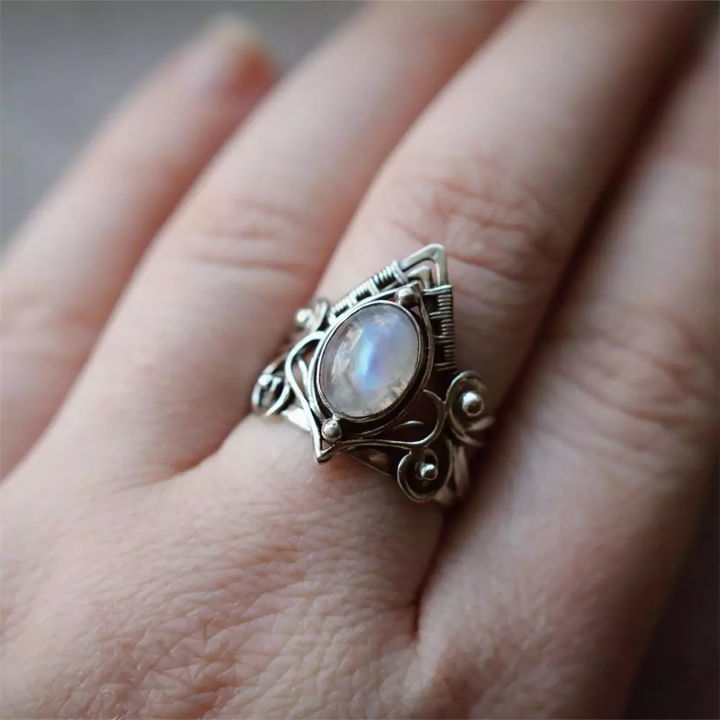 Party%20Ring%20ury%20Geometry%20Statement%20Lady%20Ring%20-%20Image%206