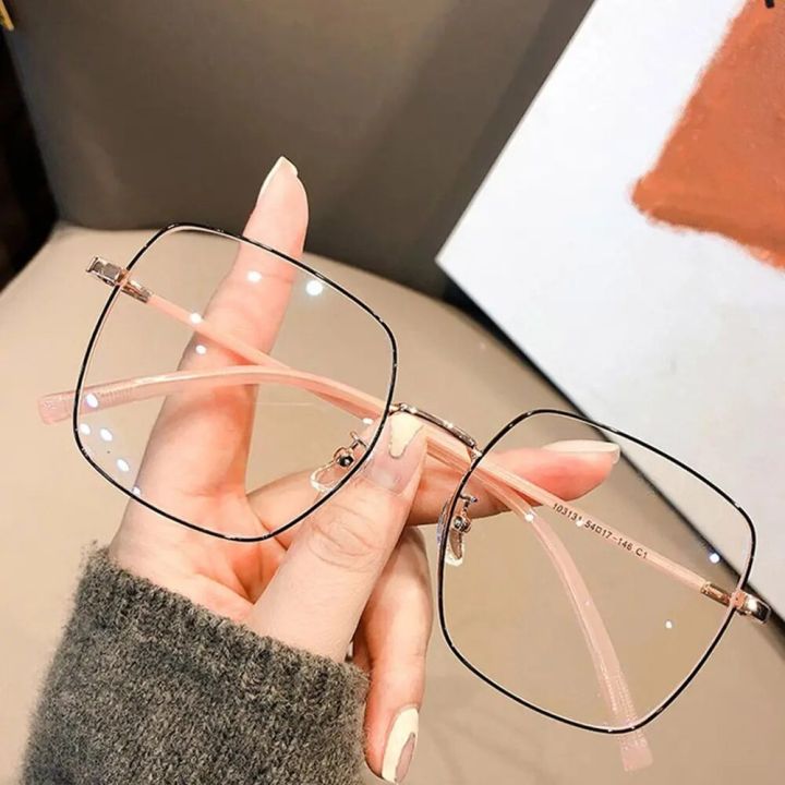Vintage%20New%20Square%20Metal%20Frame%20Glasses%20Women%20Fashion%20Optical%20Myopia%20Blocking%20Eyewear%20Popular%20Reading%20Anti-blue%20Light%20Eyeglasses%20-%20Image%202