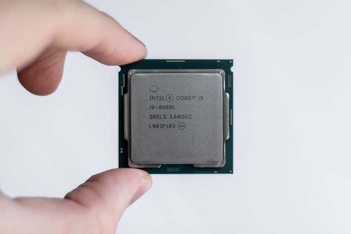 Intel%20Core%20i3%202rd%20Gen%20Desktop%20CPU%20Processor%20-%20Image%204