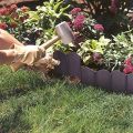 Garden Lawn Edging - 20 Pack Landscape Border Flexible Interlocking Edging Plastic Palisade Fence DIY Decorative.