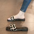 French high-end flat slippers women's summer wear 2024 new thick-soled soft-soled versatile beach sandals for women.