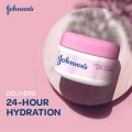 Johnson's 24 Hour Moisture Soft Cream 200ml. 