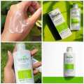 simple light hydrating light moisturiser.