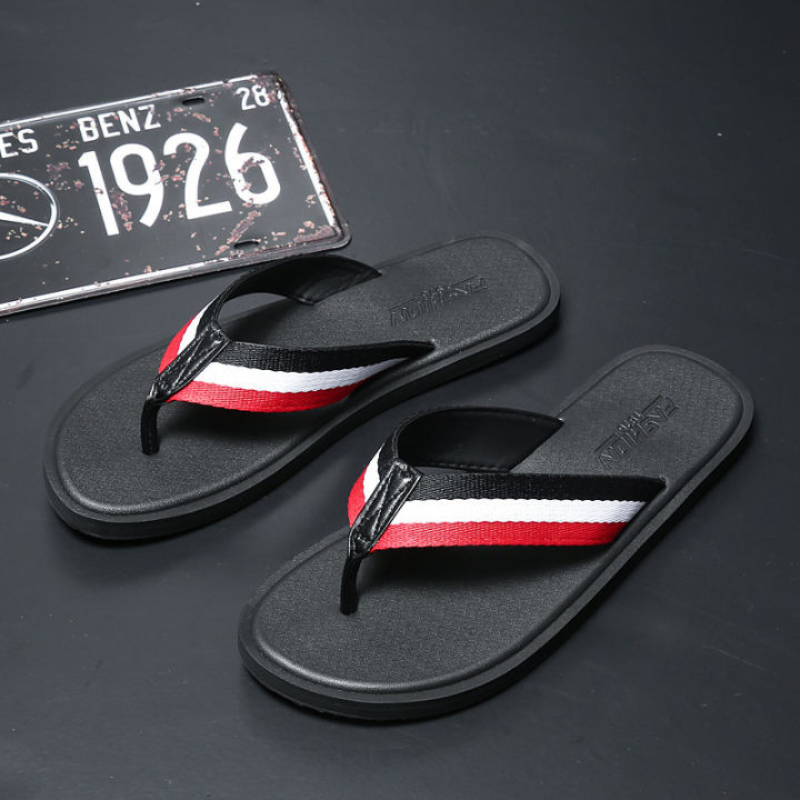 Flip-flops%20men's%20tide%202024%20new%20summer%20wear%20non-slip%20soft%20sole%20wearable%20foot%20clip%20fashion%20beach%20men's%20sandals%20-%20Image%207