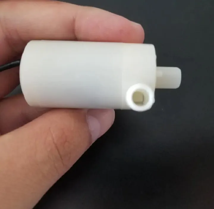 3-5V%20USB%20Mini%20Submersible%20DC%20Water%20Pump%20120L/H%20for%20Aquarium%20-%20Image%204