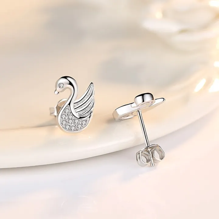 Woman%20Fashion%20Jewelry%20Swan%20Shape%20Retro%20Simple%20and%20Exquisite%20Earrings%20-%20Image%203