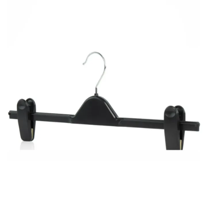 12%20Piece%20Plastic%20Hanger%20with%20Clip%20-%20Hanger%20-%20Image%204