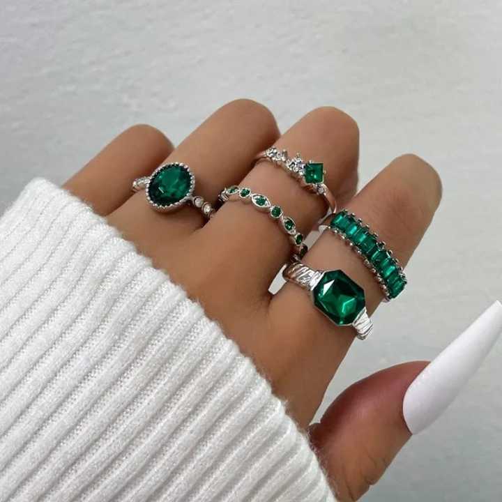 5pcs%20Green%20Crystal%20Rings%20Set%20for%20Women%20-%20Image%202