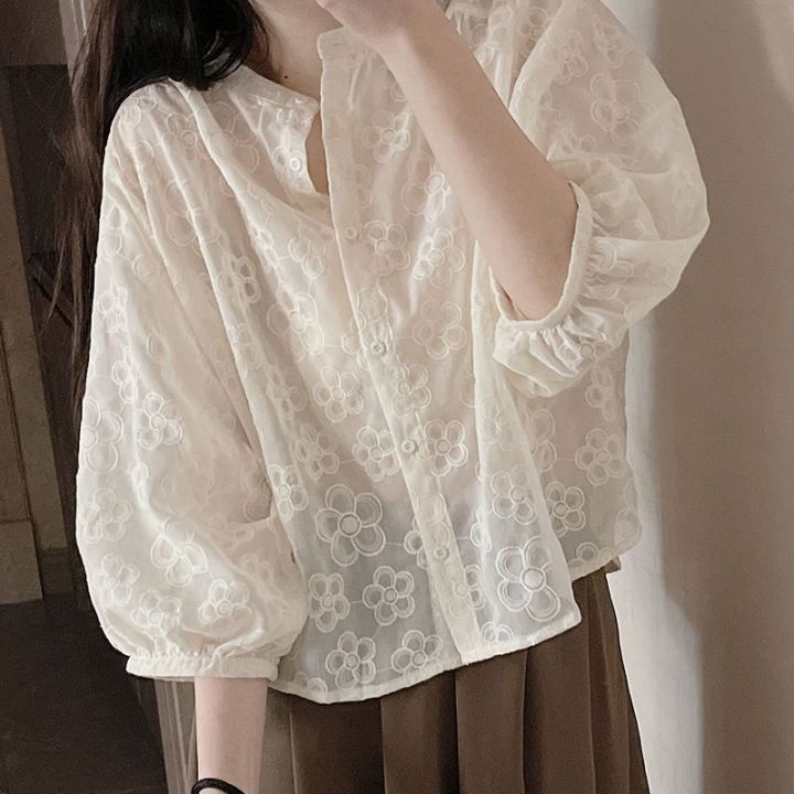 Korean Style French Style Fairy Design Lace Embroidered Flower Fashionable round Neck Loose Puff Sleeves Shirt for Women