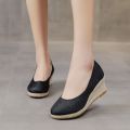 2024 Slope Spring and Autumn New Shallow Mouth Korean High Heel Women's Nurse Pointed Grass Knitted Single Shoes for Women.