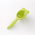 Egg yolk white protein liquid filtration, beating, and egg clear separator, separating eggs from household infants. 