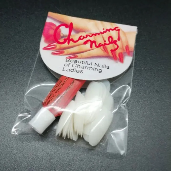 Fake%20Nail%2012%20Pcs%20False%20Nails%20With%20Glue%20For%20Woman-1%20packet%20-%20Image%202