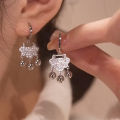 Sense of luxury, temperament, safety lock earrings, niche personality, bell earrings, fashion ear accessories wholesale.