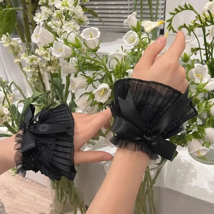 Floral%20Lace%20Cuffs%20Stretch%20Bracelet%20Lace%20Wrist%20Cuffs%20Short%20Sleeves%20Y2K%20Fashion%20Costume%20Accessory%20Black%20White%20-%20Image%204