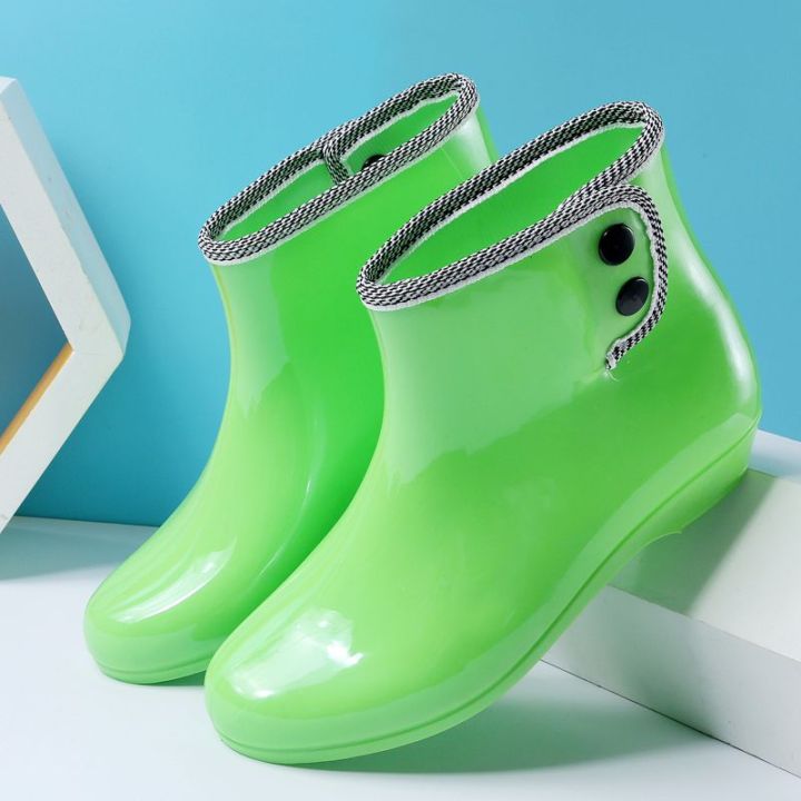 Ladies'%20Short%20Rain%20Boots%20Student%20Rain%20Shoes%20South%20Korea%20Stylish%20Rain%20Boots%20Spring,%20Summer,%20Autumn%20Non-Slip%20Rubber%20Shoes%20Kitchen%20Car%20Wash%20Rubber%20Boots%20-%20Image%209