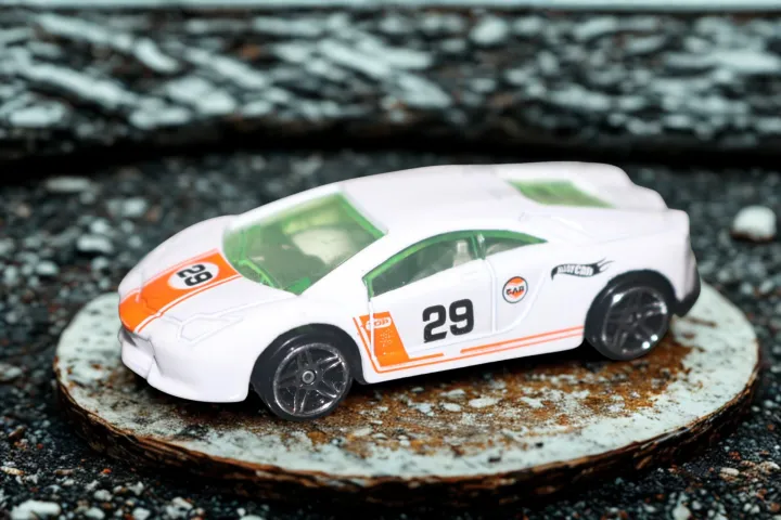 Hot%20Wheels%20Lamborghini%20Revent%C3%B3n%20(or%20Revent%C3%B3n%20Roadster)%20-%20Image%203