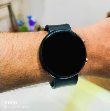 Gorgeous%20Looking%20Colorful%20Round%20LED%20Digital%20Sports%20Watch%20,%20%20Water%20Resistance%20LED%20Wrist%20Watch%20-%20Image%203