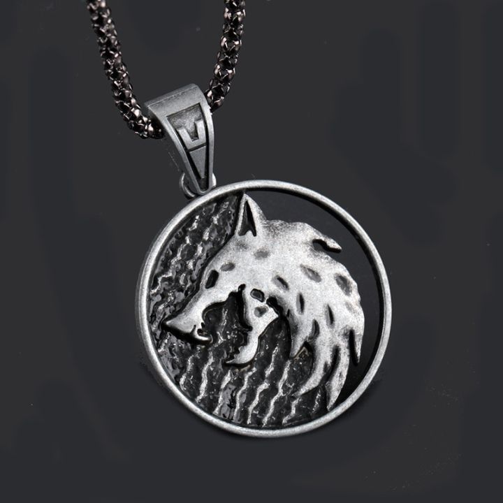 Witcher%20Wolf%20Head%20Witcher%20Pendant%20Necklace%20Accessory%20Necklace%20with%20Wild%20Hunt%203%20Figure%20TV%20Necklace%20-%20Image%208