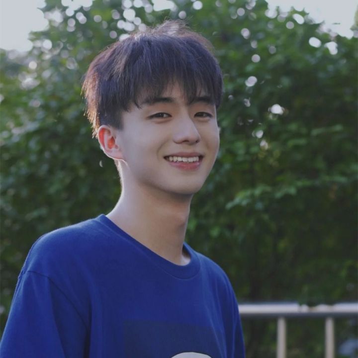 False%20Breathable%20Invisible%20Nightclub%20Bar%20Wig%20Hair%20Extensions%20Balding%20For%20Young%20Men%20Fluffy%20High%20Hair%20Line%20Black%20Short%20Wig%20Synthetic%20Hairpiece%20Male%20Natural%20Toupee%20Straight%20Bangs%20-%20Image%202