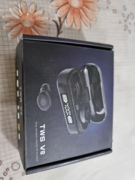 V8%20TWS%20Power%20Display%20Bluetooth%205.0%20Wireless%20Earphones%20s%20Earbuds%20-%20Image%205