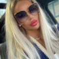 QPeClou 2020 New Luxury Pearl Sunglasses Women Fashion Oversized Metal Hollow Sun Glasses Ladies Clear Glasses Frame Spectacles.