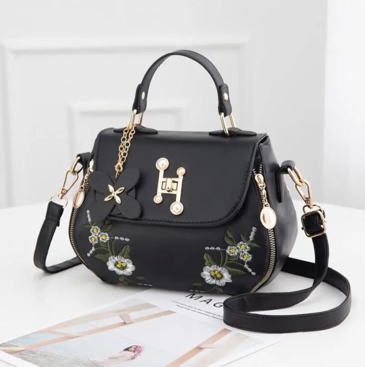 Fashion%20Embroidery%20Female%20Bags%202022%20New%20Handbags%20Small%20Bag%20Sweet%20Lady%20Shoulder%20Bag%20High%20Quality%20PU%20Leather%20Messenger%20Bag%20-%20Image%207