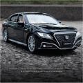 1:32 Toyota Crown Diecasts Alloy Car Toy Vehicles Metal Car 6 Doors Open Model Car Sound Light Toys For Gift. 