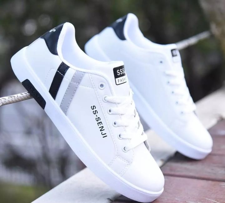White%20sneakers%20trendy%20weightless%20lace%20up%20shoes%20for%20men%20-%20Image%203