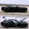 1:32 Dodge Challenger Hellcat SRT Die-Cast Vehicles Alloy Model Car Toys For Gift Collection.