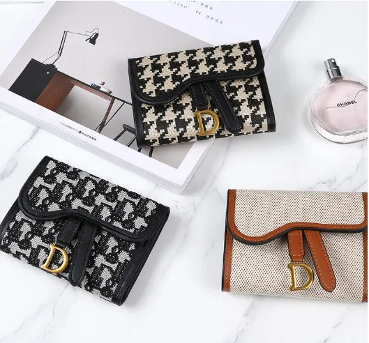 %E2%80%9CRetro%20European%E2%80%91American%20Long%20Women%E2%80%99s%20Wallet%20%E2%80%93%20Large%20Capacity%20D%E2%80%91Buckle%20Clutch,%20Multi%20Card%20Slots%20&%20Multi%E2%80%91Function%20Purse%E2%80%9D%20-%20Image%202