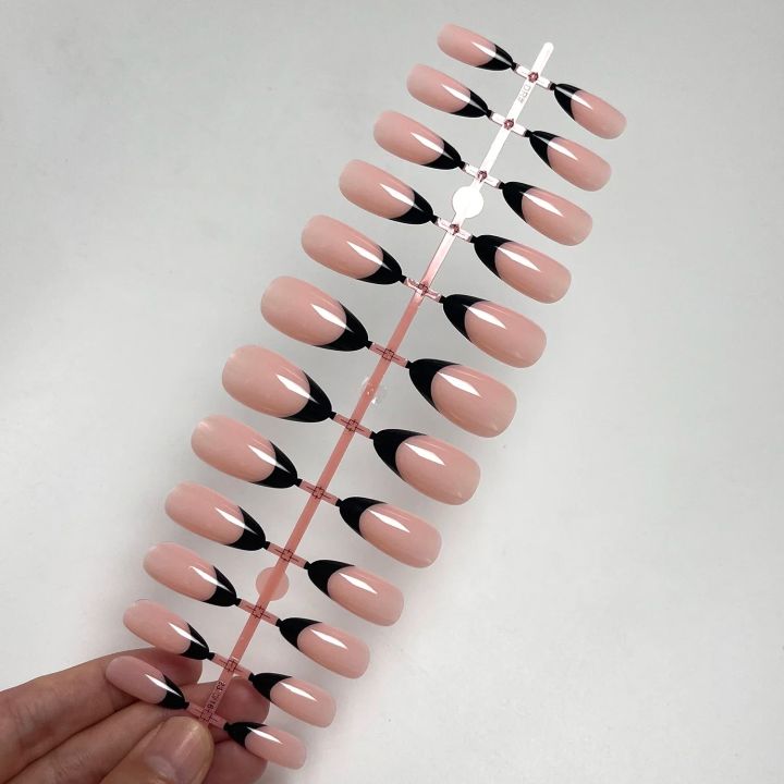 120pcs%20French%20Tip%20Press%20on%20Nails%20Almond%20Shape%20False%20Nails%20Full%20Cover%20Acrylic%20Nails%20White%20Black%20Tips%20Glossy%20Stick%20on%20Nail%20-%20Image%203