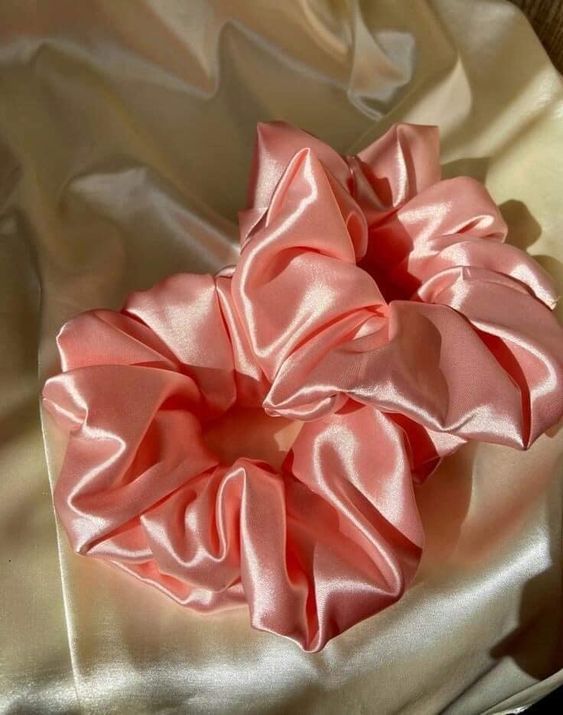 2%20Pcs%20%20Colorful%20Silk%20Scrunchie%20Hair%20Band%20Bracelet%20Set%20For%20Grils%20-%20Image%204