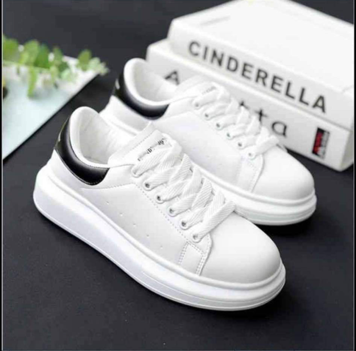 Embrace%20Casual%20Fashion%20With%20Men'S%20Sneakers%20Converse%20Running%20Casual%20Lace-Up%20Shoes%20-%20Versatile%20Footwear%20For%20All%20Seasons%20-%20Image%202