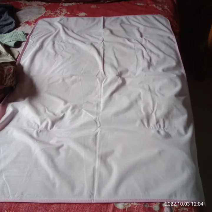 Baby%20Sleeping%20Mat%20XXL%2034"%2027"Inch%20(back%20side%20Waterproof)%20-1pcs%20-%20Image%208