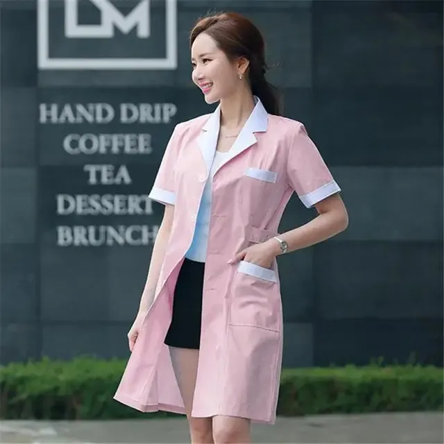 Stylish%20Medical%20Uniform:%20Long%20Jacket%20Lab%20Coat%20for%20Women%20-%20Image%206