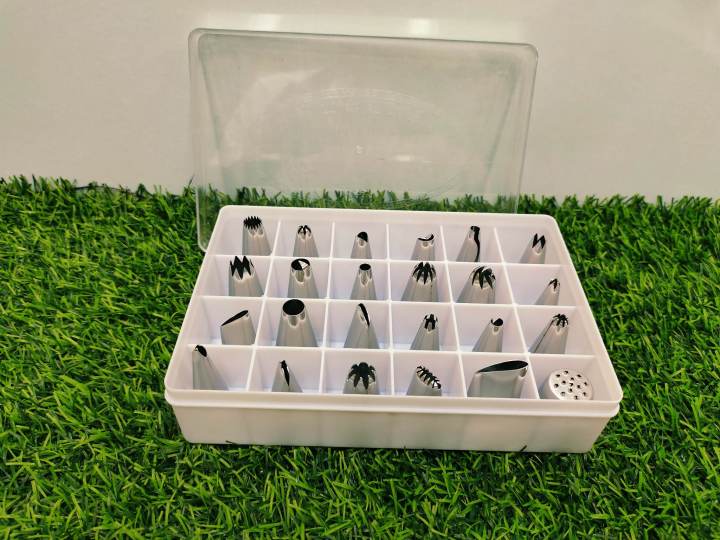 Silver%20Stainless%20Steel%2024%20Pcs%20Cake%20Decorating%20Nozzle%20Set.%20-%20Image%208
