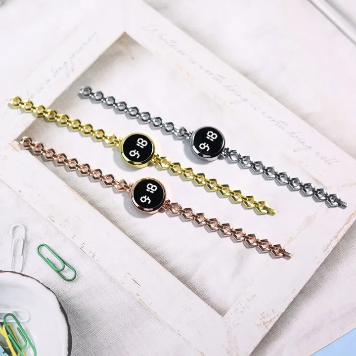 Fashionable%20and%20Functional%20Women's%20Watch%20with%20Chain-link%20and%20LED%20Display%20%E2%80%93%20An%20Elegant%20Addition%20to%20Your%20Wardrobe%20-%20Image%208