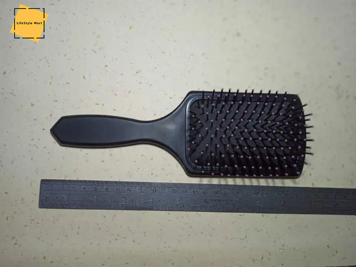 Premium%20Salon-Quality%20Large%20Paddle%20Hair%20Brush%20for%20Salon%20Styling%20-%20Durable%20Detangling%20Comb%20-%20Image%203