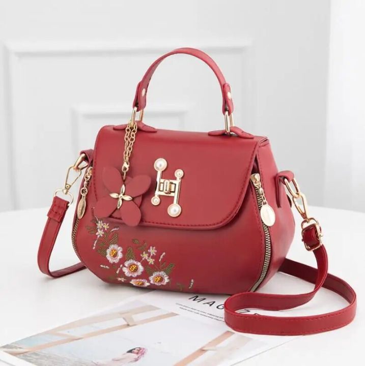 Fashion%20Embroidery%20Female%20Bags%202022%20New%20Handbags%20Small%20Bag%20Sweet%20Lady%20Shoulder%20Bag%20High%20Quality%20PU%20Leather%20Messenger%20Bag%20-%20Image%206