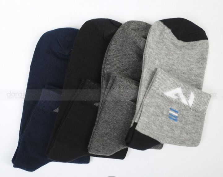 Men's%204%20pair%20Solid%20classic%20socks%20S423%20-%20Image%203