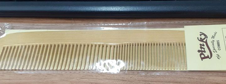 Hair%20Comb%20or%20Hair%20Brush-1%20piece%20-%20Image%203