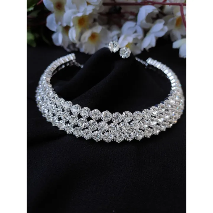 White%20Stone%20Choker%20Necklace%20Set%20With%20Earring%20For%20Women%20-%20Necklace%20For%20Girls%20-%20Very%20Appealing%20-%20In%20line%20with%20current%20fashion%20trends%20-%20Image%202