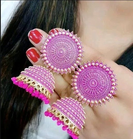Traditional%20Anameld%20Gold%20plated%20pearl%20Jhumka%20earrings%20-%20Image%202