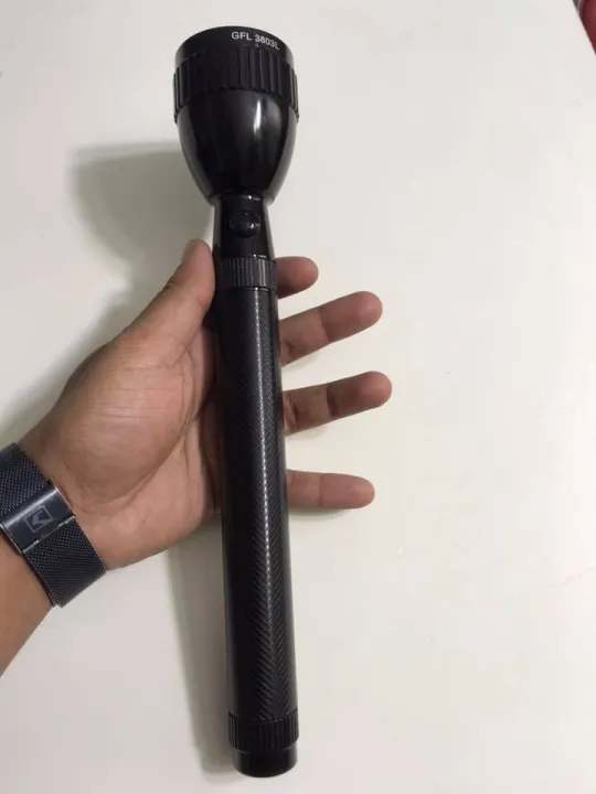 Geepas%203803%20Rechargeable%20Flashlight%20Torch%20Light%20-%202000%20Meters%20-%20Image%204