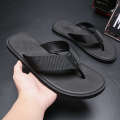 Herringbone slippers summer 2024, new fashion for wear, trendy Korean version, personalized outdoor anti slip men's beach sandals.