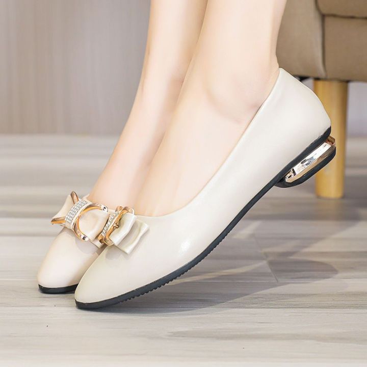 Shoes%20Women's2023New%20All-Match%20Butterfly%20Soft%20Bottom%20Pointed%20Mom%20Shoes%20Spring%20and%20Autumn%20Low-Cut%20Soft%20Leather%20Flat%20Pumps%20Women's%20Shoes%20-%20Image%205