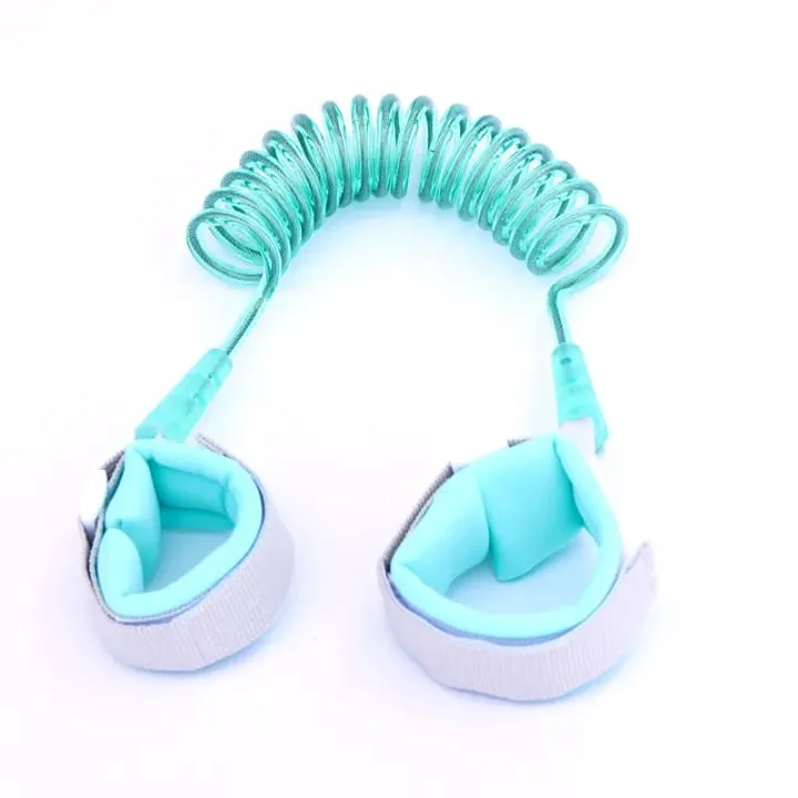 Anti%20Lost%20Wrist%20Link%20with%20Lock%20and%20Key%20for%20Baby%20Safety,%20Best%20Safety%20Harness/Band%20for%20Kids%20-%20Image%203