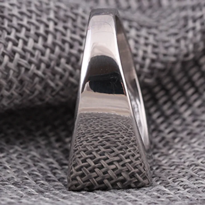 European%20and%20American%20cross-border%20ins%20fashion%20simple%20glossy%2018MM%20rectangular%20titanium%20steel%20stainless%20steel%20ring%20with%20laser%20logo%20for%20women%20-%20Image%204